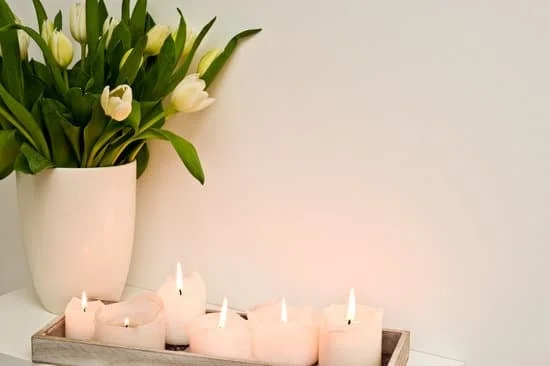 Do-it-yourself guide: Incorporate family photos elegantly to adorn and personalize your home decor