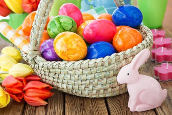 How to easily decorate a beautiful fruit basket at home with step-by-step instructions