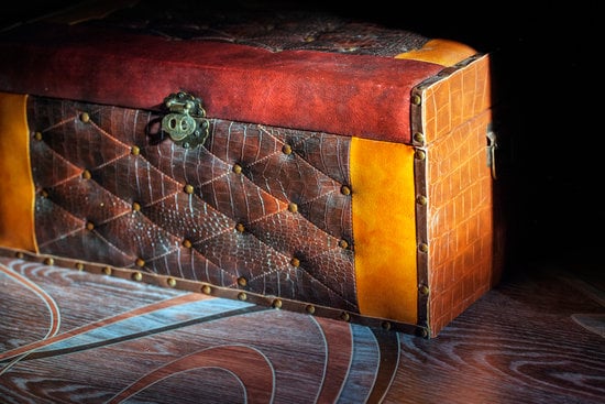 Explore stylish home decor ideas that show how to elegantly mix gold and silver accents