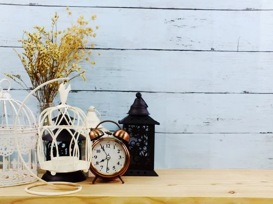 Poshmark's potential: Explore the market to sell home decor effortlessly!
