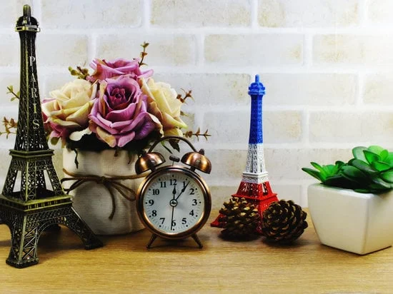 How to incorporate plants in your home's decor for a fresh and vibrant ambiance