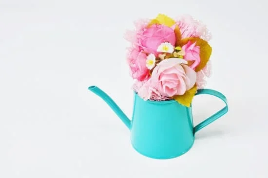 Yes, TJ Maxx offers a wide variety of affordable and stylish home decor products