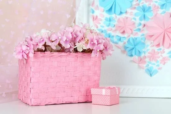 Suggestions on how to decorate for a birthday celebration at home