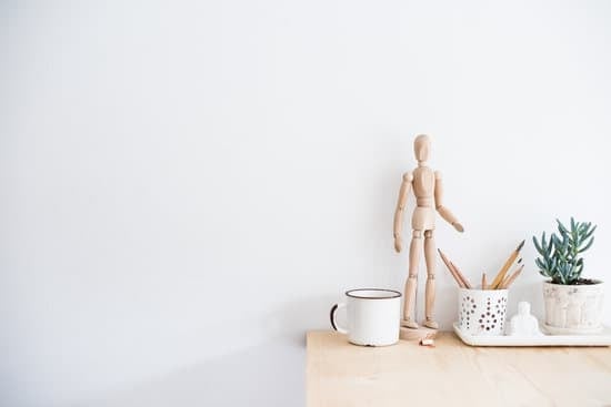 Step-by-step guide on HOW TO MAKE ROOM DECOR AT HOME using easy DIY techniques