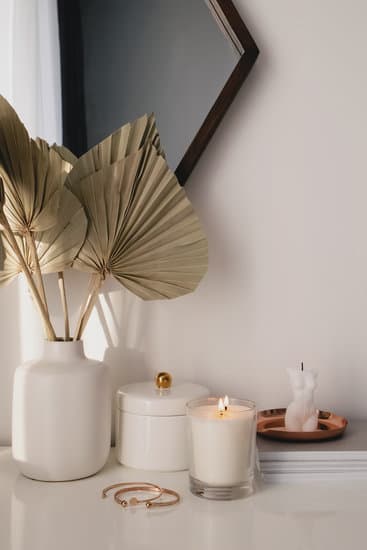 Sleek silver and gold home decor blending techniques for stylish interior designs