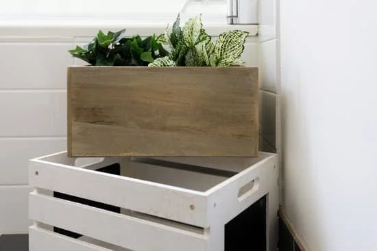 Step-by-step guide on how to decorate a colonial home with style and elegance