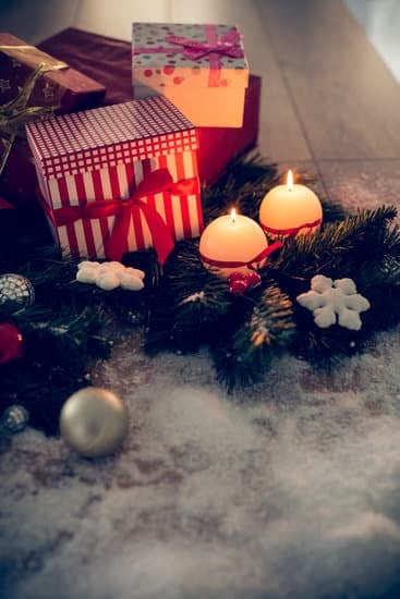 Step-by-step guide on HOW TO DECORATE A MUG AT HOME using paint and stencils