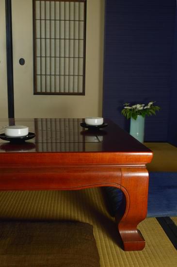 Step-by-step guide on how to decorate a rustic home with rustic furniture and decor