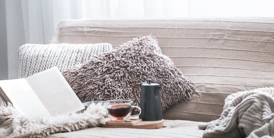 Step-by-step guide on how to enter the home decor business successfully