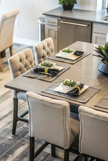What Is In Style for Home Decorating: Modern, Chic, and Timeless Trends