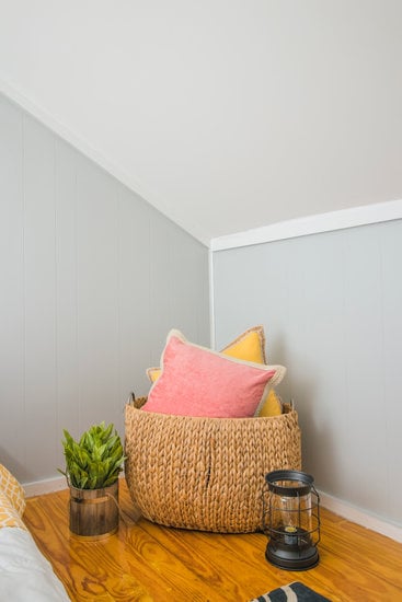 How to decorate mobile cover at home: step-by-step DIY guide for personalized smartphone protection