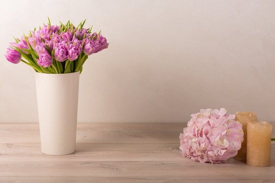 Step-by-step guide on how to decorate your home in Diwali with traditional diyas and rangoli