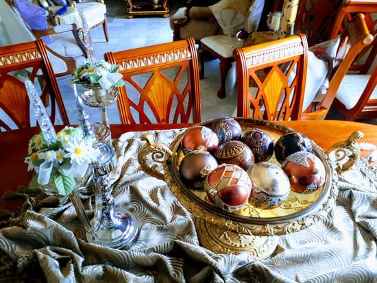 Why am I obsessed with home decorating - Expressing passion for creating beautiful and personalized living spaces