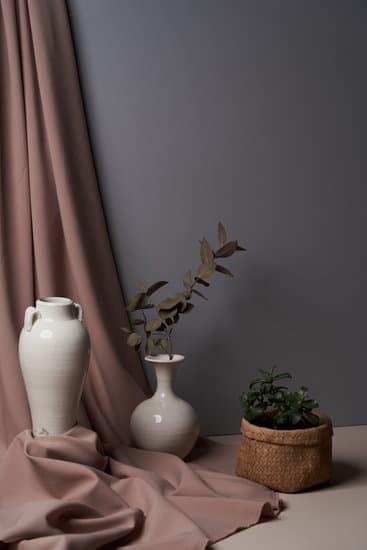 Step-by-step guide on how to open a home decor store successfully