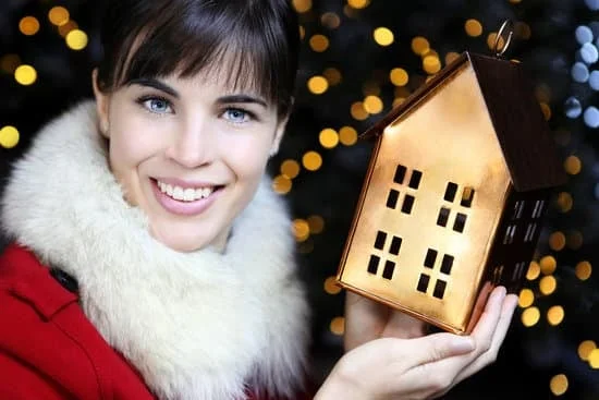 Budget-friendly Christmas home decor ideas: How to decorate home for Christmas on a budget
