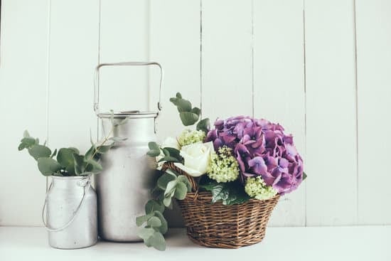 WHAT STYLE OF HOME DECOR DO I LIKE - Consider eclectic mix of modern and vintage elements