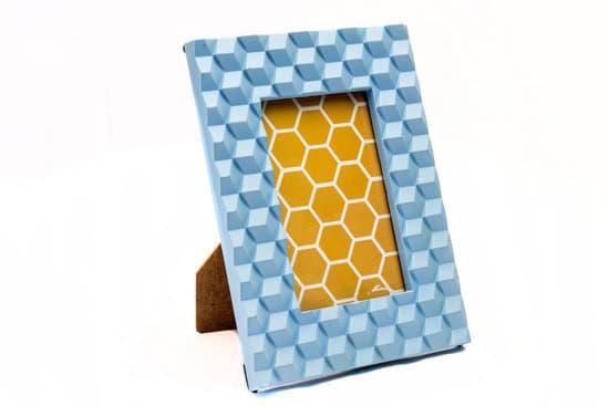 Discover unique home decor at local boutiques and online retailers. Where to find home decor