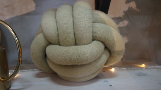 Learn How to Decorate Your Home for Autumn with Cozy Fall Accents and Warm Toned Décor