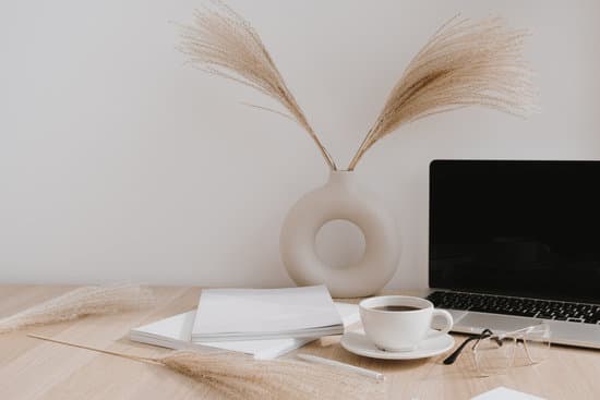 IS THERE AN APP TO DECORATE YOUR HOME: Try 'HomeDesign' app for easy and stylish home decorating