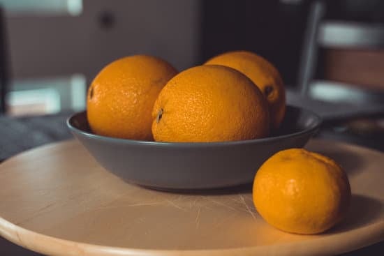 How to Decorate the Outside of Your Home for Christmas: Festive Lights, Wreaths, and Inflatables