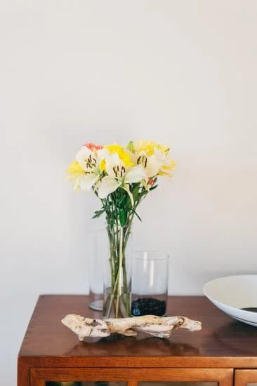 How to Decorate a New Home: Tips for Creating a Stylish and Cozy Living Space