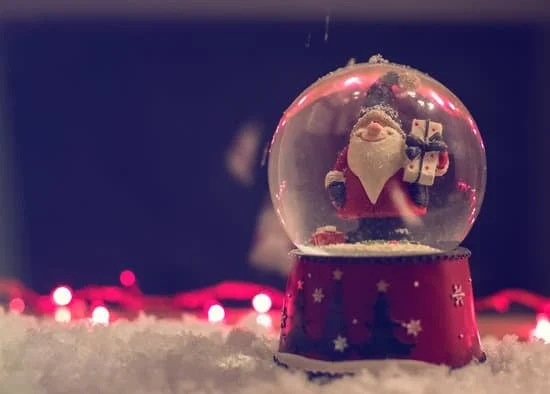 How to tastefully decorate your home for Christmas: Festive and elegant holiday decor ideas and tips