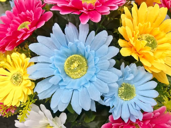 How to Make Birthday Party Decorations at Home - A step-by-step guide for DIY birthday decor