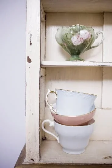 How to make paper craft for home decoration: Step-by-step guide for DIY paper decor