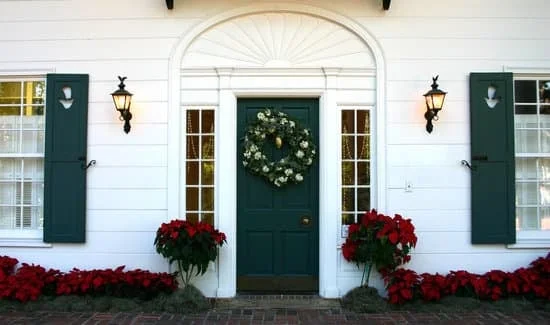 what is the main holiday decoration in mexican homes