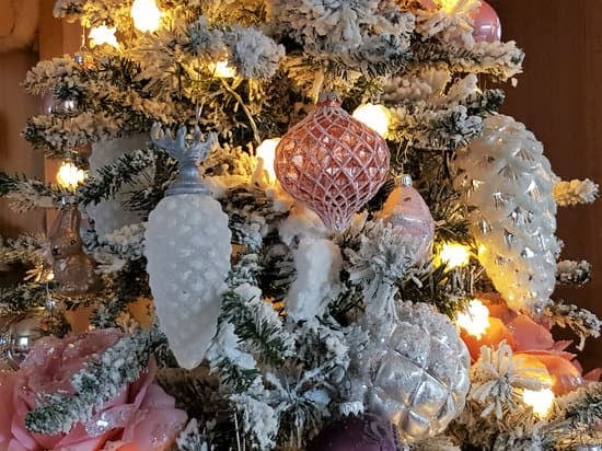 Step-by-step guide for how to make handmade decorative items for home