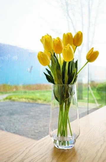 Decorative accents can elevate a home's appeal. Do decorations make a difference when selling home