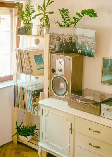 How is Home Decorating Business - Unique home decor items for your business needs