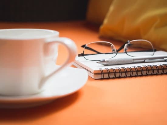 How do I decorate my villagers' homes: Tips for creating unique and cozy interiors