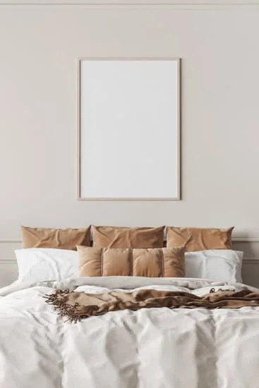 Using traditional colors and furniture, learn how to decorate your home to achieve a colonial style