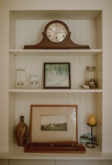 How Are Homes Decorated in North America 1 North American home decor styles showcase a blend of modern and traditional influences