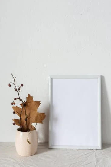 Chic and charming DON'T WORRY DARLING HOME DECOR for a cozy and stylish atmosphere