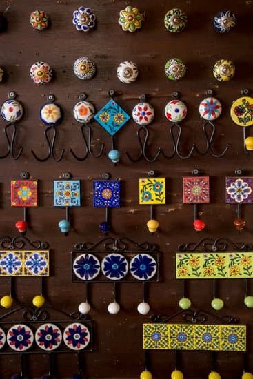 Retro colors, shag rugs, and psychedelic prints