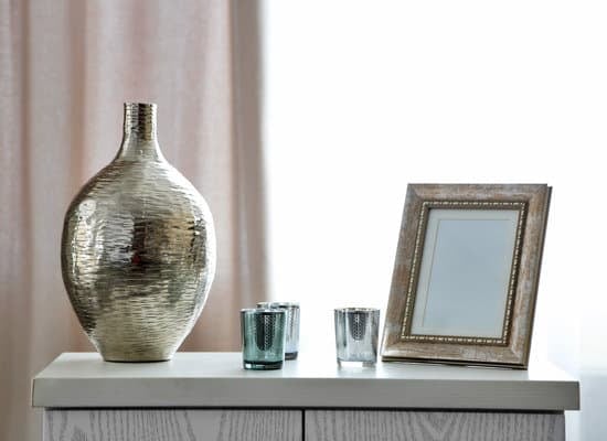 How to Decorate a Home Without a Christmas Tree 1 festive garlands, cozy candles, and seasonal art