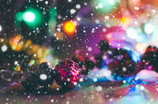 Step-by-step guide on how to decorate a character home with vintage and antique pieces