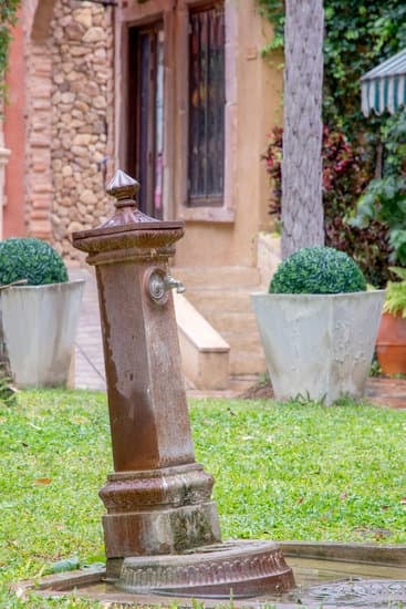 Step-by-step guide on how to decorate home beautifully with easy tips and tricks