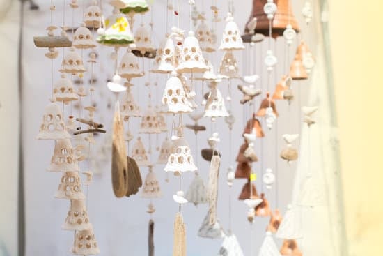 How to Decorate a Victorian Home for Christmas 1 Victorian-themed garlands, ornaments, and vintage textiles