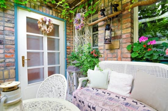 A Beginner's Guide to Decorating Your Space