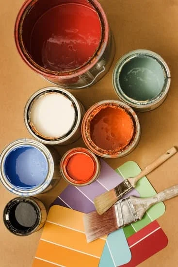 Step-by-step guide for how to decorate greeting cards at home - DIY inspiration and ideas