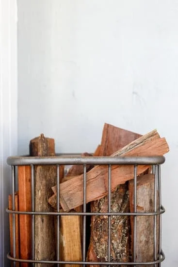 Learn how to decorate for a spa party at home with soothing colors and luxurious details