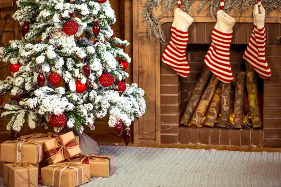 Step-by-step guide on how to decorate my home for Christmas for guests with festive touches