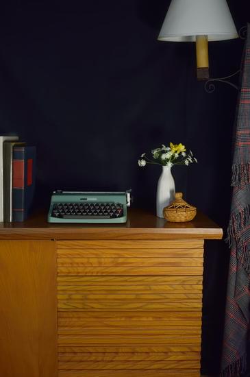 Transform waste into decor with our guide on How to Decorate Home with Waste Things creatively
