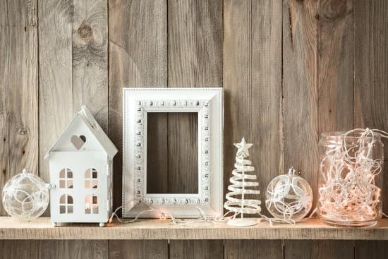 Step-by-step guide on how to decorate our home in Christmas with DIY ideas