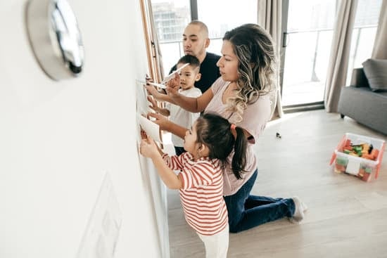 Step-by-step guide on how to decorate your home screen with the new update