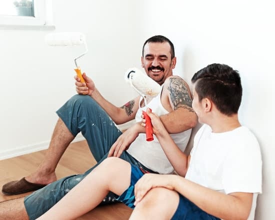 Installing a ceiling fan for home decorations